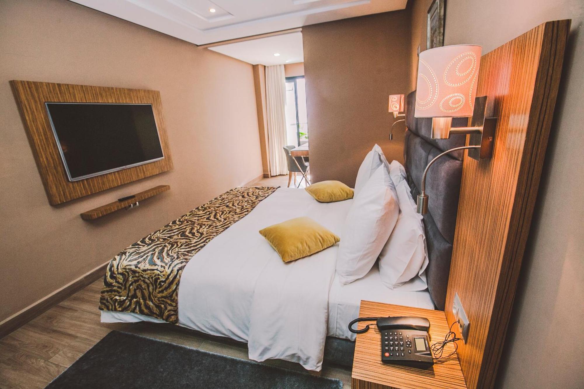 Down Town By Business&leisure Hotel